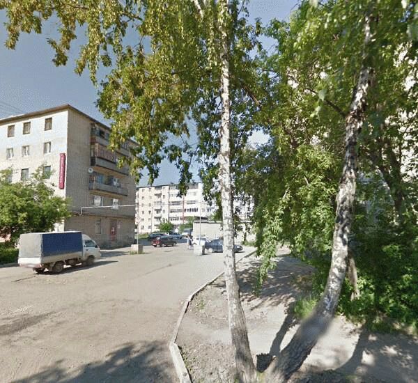 Банкомат Уральского Банка Реконструкции и Развития по адресу ул. Красных Героев,  д. 10 - Типография