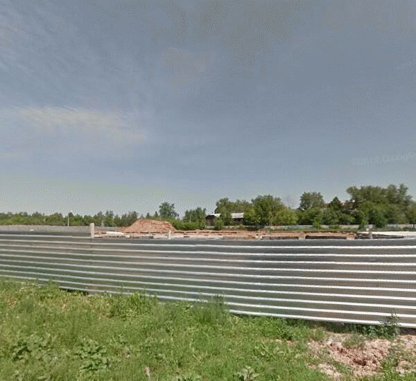 Банкомат Уральского Банка Реконструкции и Развития по адресу ул. Театральная,  д. 6